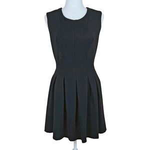 BCBG Maxazria Pleated Mini Dress Size M Black Cotton Blend Sleeveless Fit/Flare